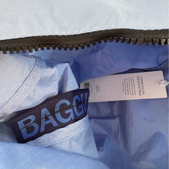 NWT BAGGU Large Crescent Bag- Serenity Blue - Picture 14 of 16